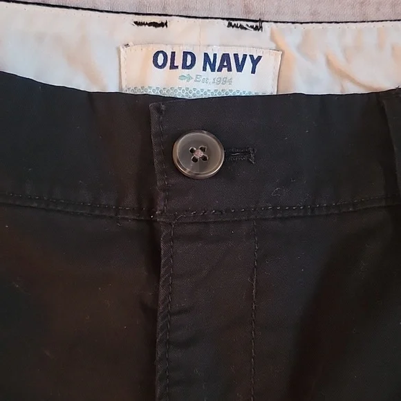 Old Navy shorts - Picture 3 of 9